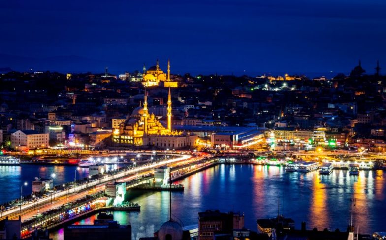 إسطنبول تسجل رقما قياسيا جديدا بعدد السياح الأجانب